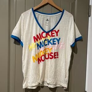 DISNEY Mickey Tshirt sz L